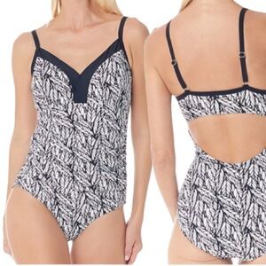Sea & Sand Black and White Tummy Control One Piece Swimsuit Size 20